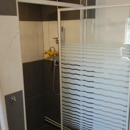 Art, Oda ve Kahvaltı 4*