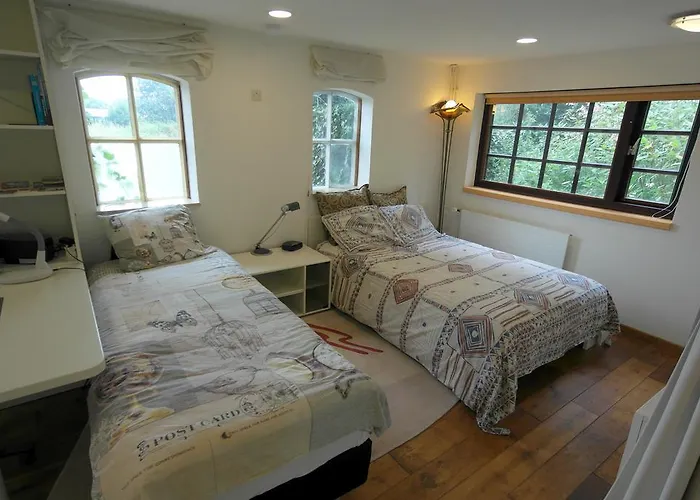 Bed & Breakfast Art,